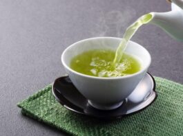 Зелений чай захищає серце та продовжує життя