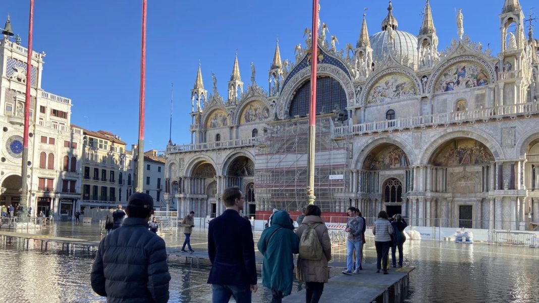 Бетонні огорожі захистять Сан-Марко у Венеції від повеней