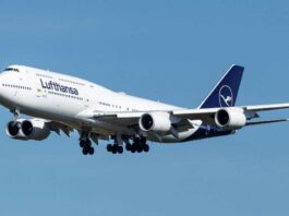 Пасажири Lufthansa отримали травми через сильну турбулентність