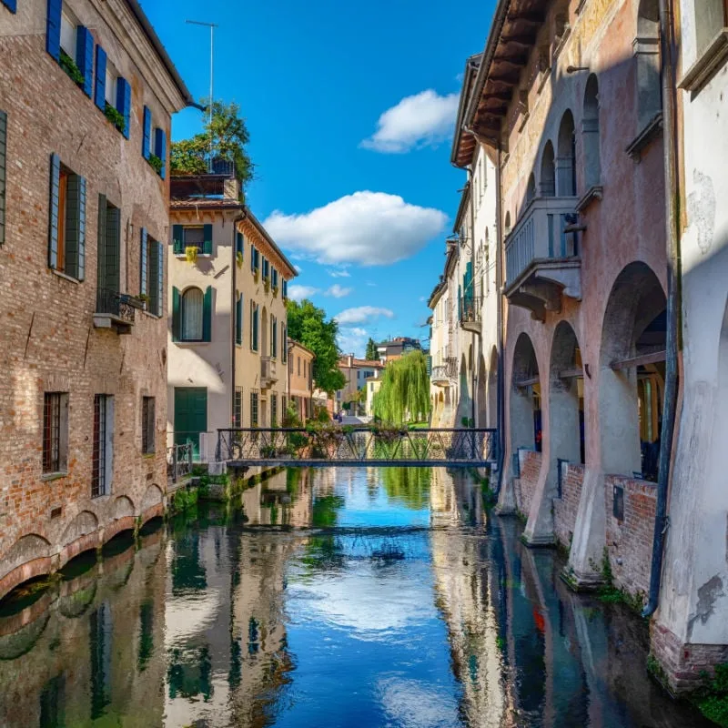 Названі недооцінені туристичні місця в Італії, де немає натовпів туристів