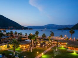 "Вони були п'яні і поводилися непристойно": Турецький готель оштрафував російських туристів на 200 євро
